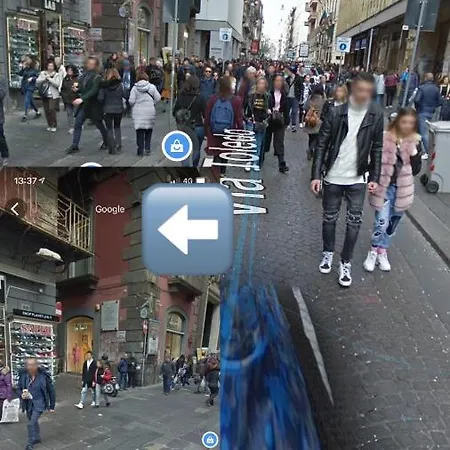 Via Toledo 3* Neapol